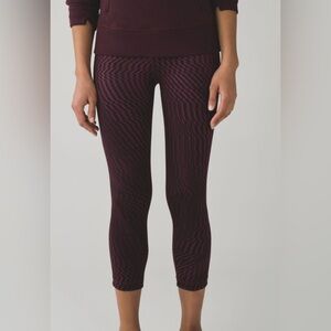 Lululemon Woman’s Wunder Under Crop (Hi-Rise) *Full-On Luon Size 10